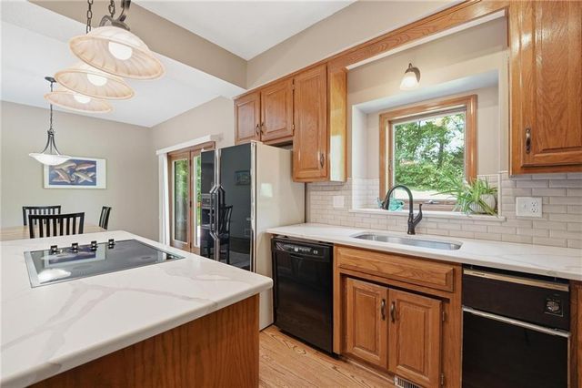 4001 NE 100th Street, Kansas City, MO 64156