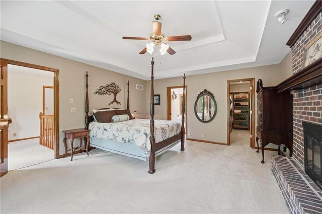 4001 NE 100th Street, Kansas City, MO 64156