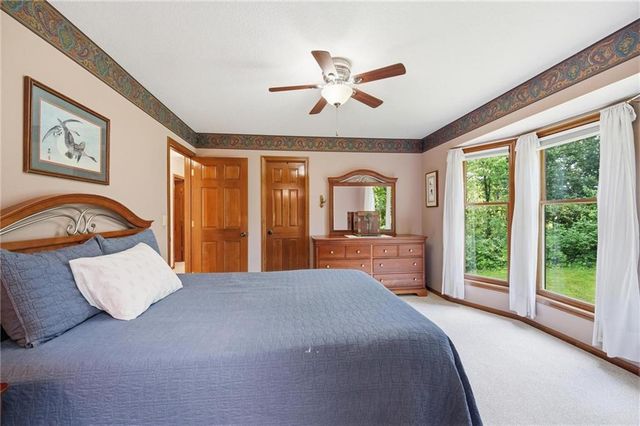 4001 NE 100th Street, Kansas City, MO 64156