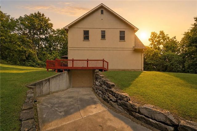 4001 NE 100th Street, Kansas City, MO 64156