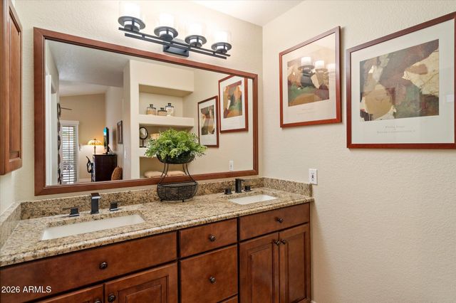 13637 N CAMBRIA Drive B, Fountain Hills, AZ 85268