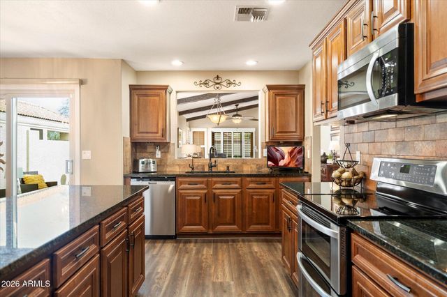 13637 N CAMBRIA Drive B, Fountain Hills, AZ 85268