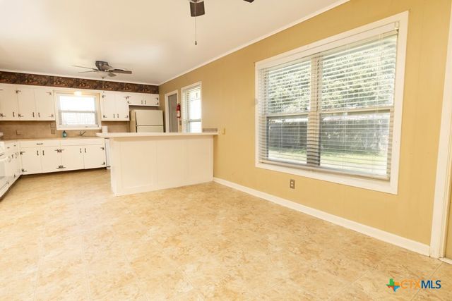 5109 Lilac Lane, Victoria, TX 77904