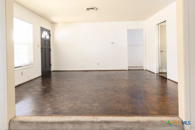 5109 Lilac Lane, Victoria, TX 77904