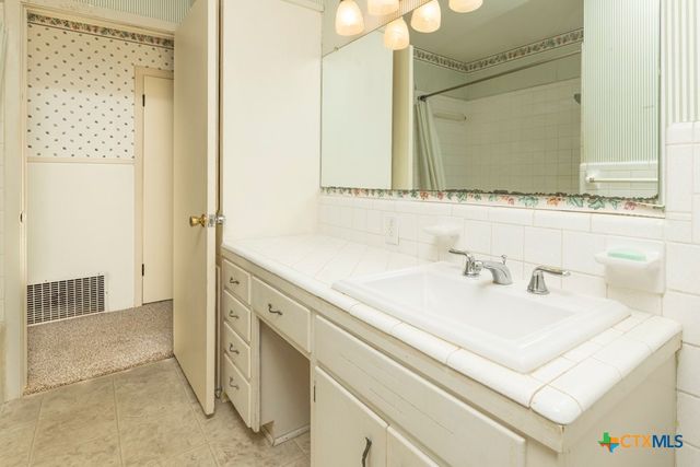 5109 Lilac Lane, Victoria, TX 77904