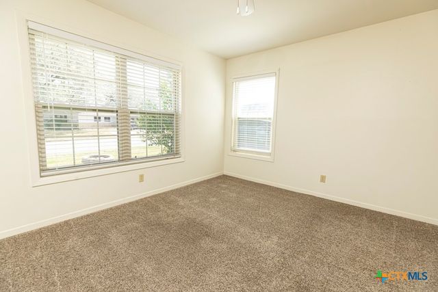 5109 Lilac Lane, Victoria, TX 77904