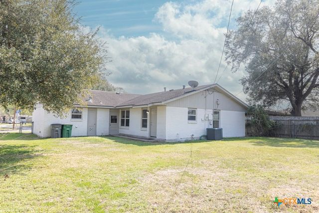 5109 Lilac Lane, Victoria, TX 77904