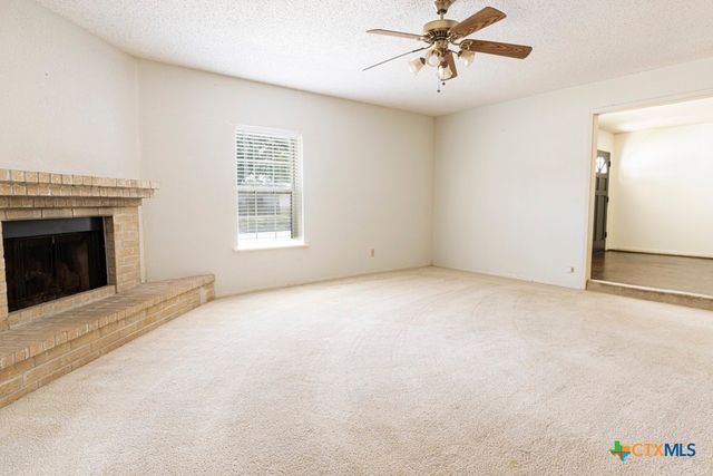 5109 Lilac Lane, Victoria, TX 77904