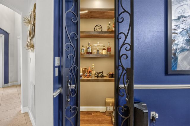 1524 Toluca Drive, League City, TX 77573