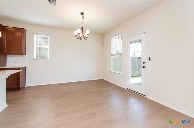 661 Bailey Park Drive, Jarrell, TX 76537