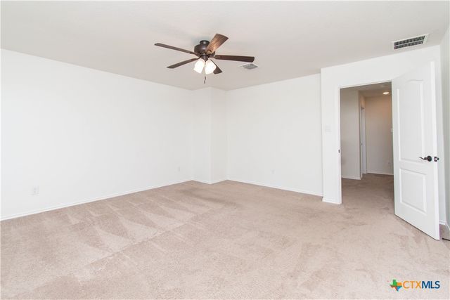 661 Bailey Park Drive, Jarrell, TX 76537