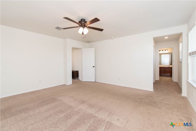 661 Bailey Park Drive, Jarrell, TX 76537