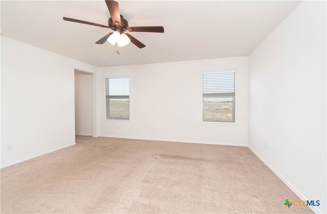 661 Bailey Park Drive, Jarrell, TX 76537