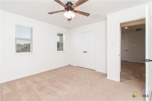 661 Bailey Park Drive, Jarrell, TX 76537