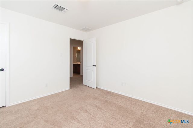 661 Bailey Park Drive, Jarrell, TX 76537