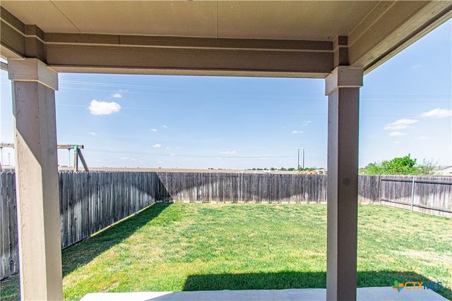 661 Bailey Park Drive, Jarrell, TX 76537