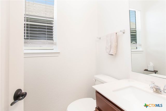 661 Bailey Park Drive, Jarrell, TX 76537