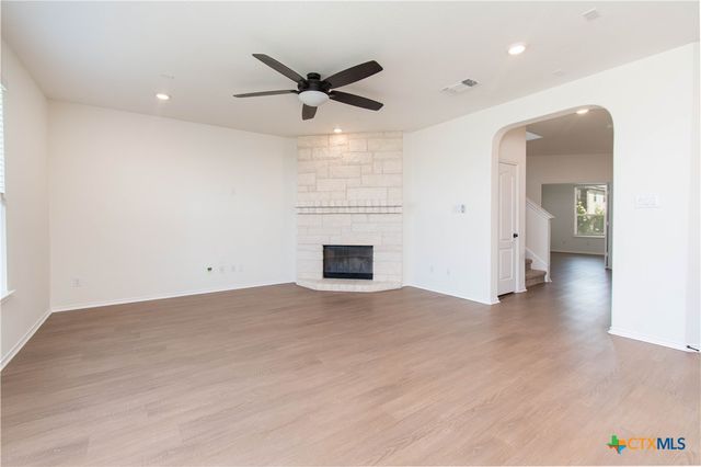 661 Bailey Park Drive, Jarrell, TX 76537