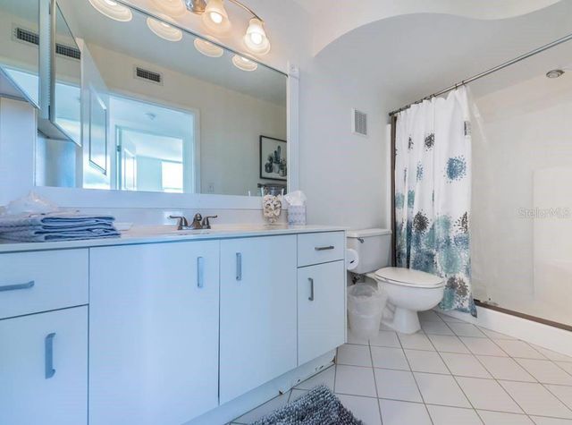 6083 BAHIA DEL MAR CIRCLE 460, St Petersburg, FL 33715