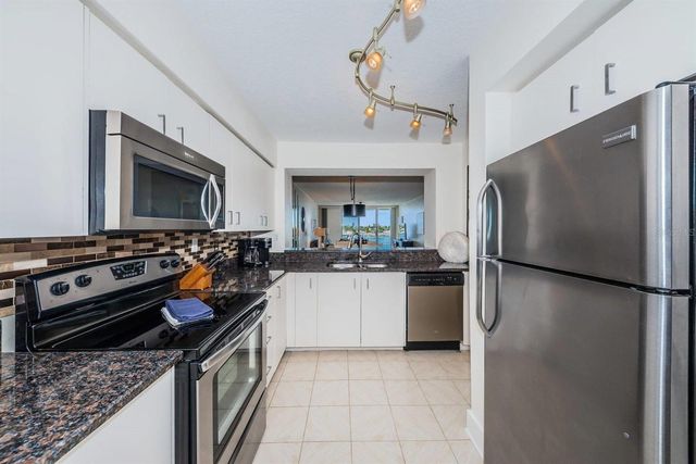 6083 BAHIA DEL MAR CIRCLE 460, St Petersburg, FL 33715