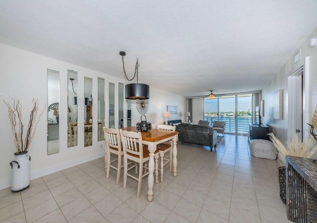 6083 BAHIA DEL MAR CIRCLE 460, St Petersburg, FL 33715