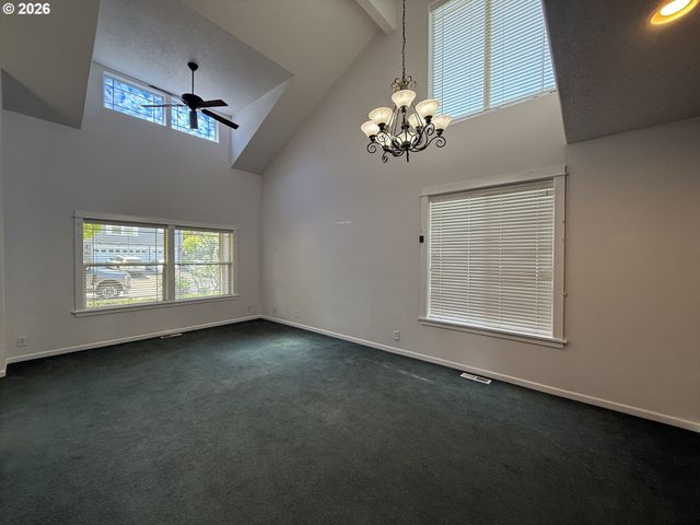 3408 AMBLESIDE Dr, Springfield, OR 97477