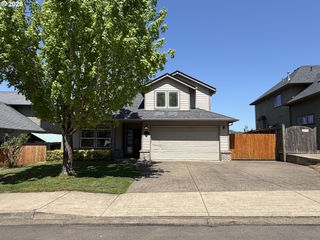 3408 AMBLESIDE Dr, Springfield, OR 97477