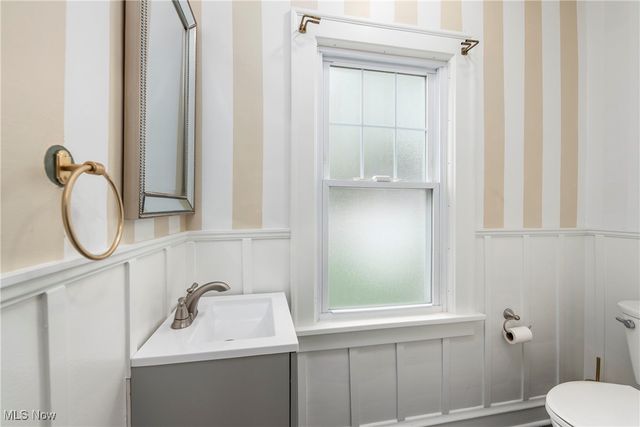 1304 Bunts Road, Lakewood, OH 44107