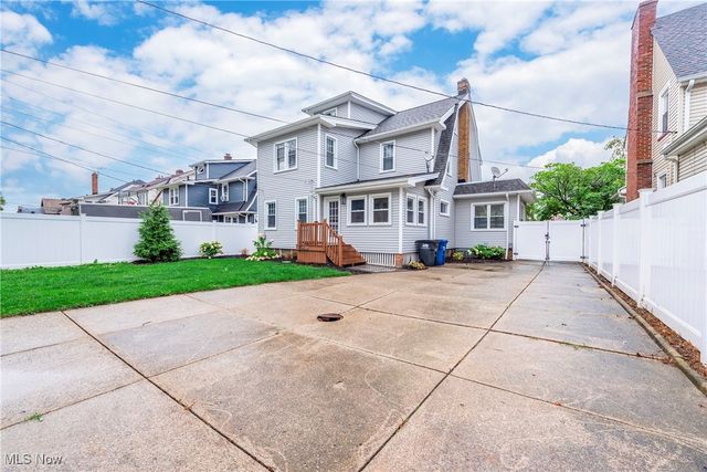 1304 Bunts Road, Lakewood, OH 44107