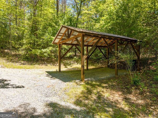 284 The Woods Road 33, Mineral Bluff, GA 30559
