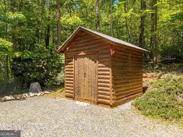 284 The Woods Road 33, Mineral Bluff, GA 30559