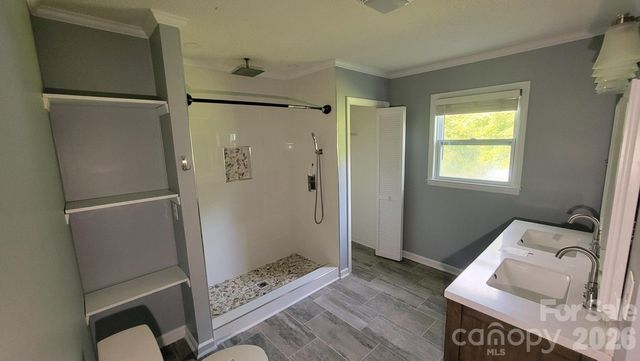 228 Tot Dellinger Road, Cherryville, NC 28021