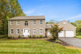 115 Meadowood Drive, Middletown, CT 06457