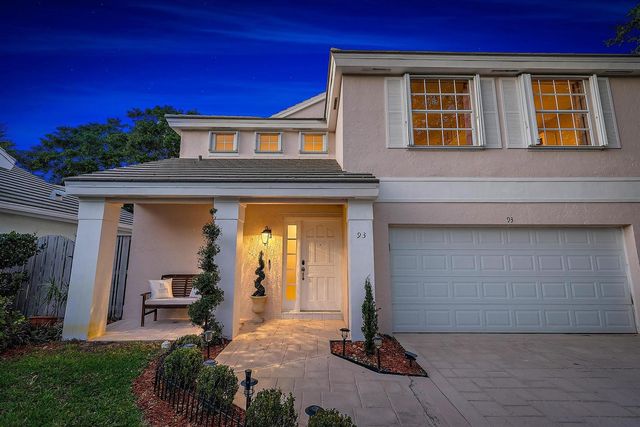 93 Admirals Court, Palm Beach Gardens, FL 33418