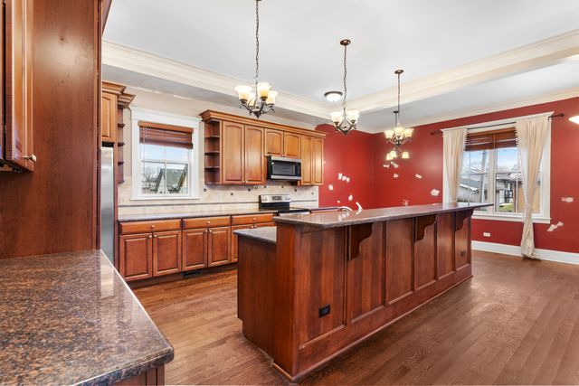 1009 Walter Street, Lemont, IL 60439