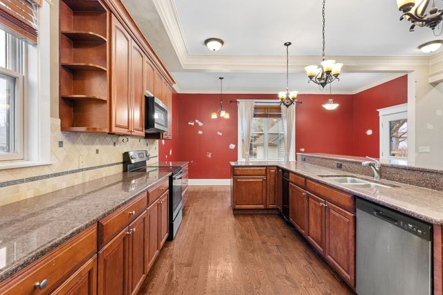 1009 Walter Street, Lemont, IL 60439