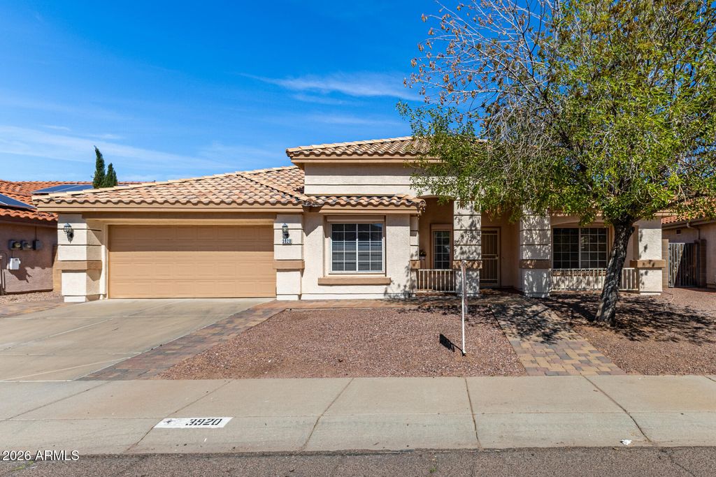 Image 1 of property listing at 3920 W COLUMBINE Drive, Phoenix, AZ 85029