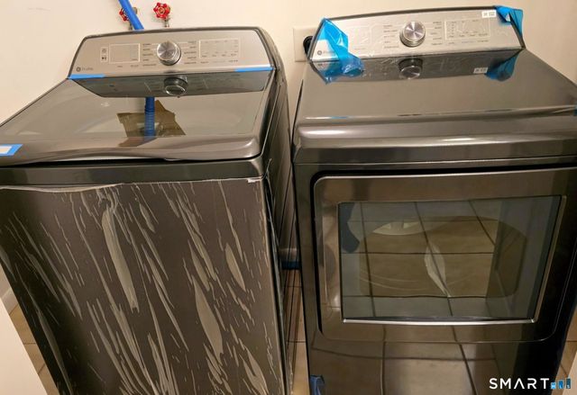 244 Walsh Avenue, Newington, CT 06111