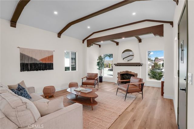 1912 W 76th, Los Angeles, CA 90047