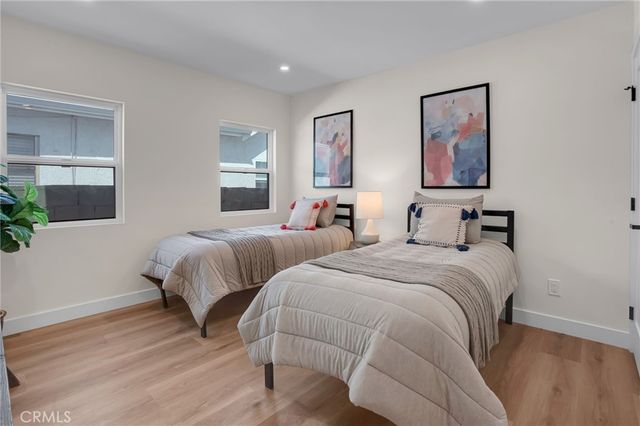 1912 W 76th, Los Angeles, CA 90047