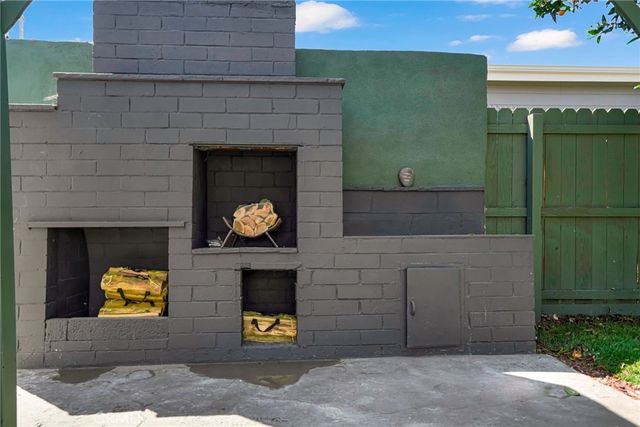 1912 W 76th, Los Angeles, CA 90047
