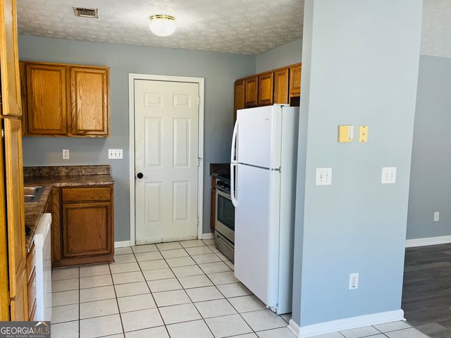 405 Peeks Crossing Drive, Senoia, GA 30276