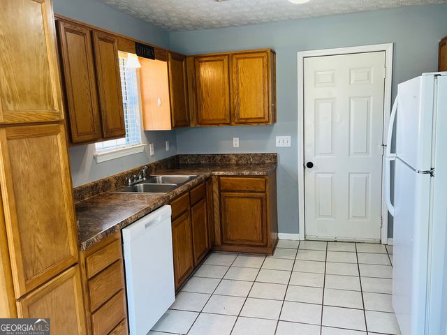 405 Peeks Crossing Drive, Senoia, GA 30276