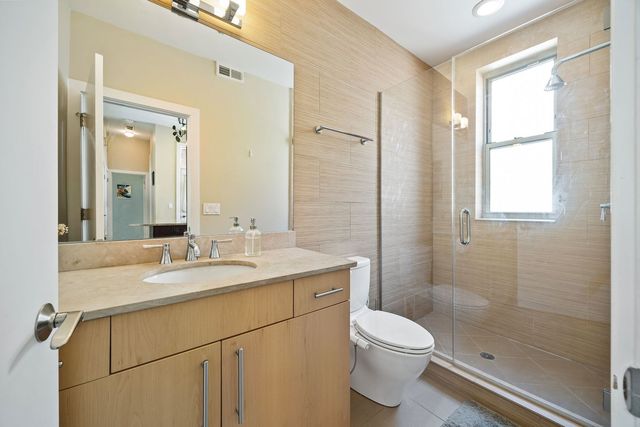 4055 N Wolcott Avenue 3S, Chicago, IL 60613