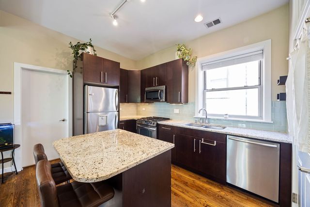 4055 N Wolcott Avenue 3S, Chicago, IL 60613