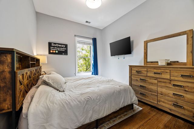 4055 N Wolcott Avenue 3S, Chicago, IL 60613