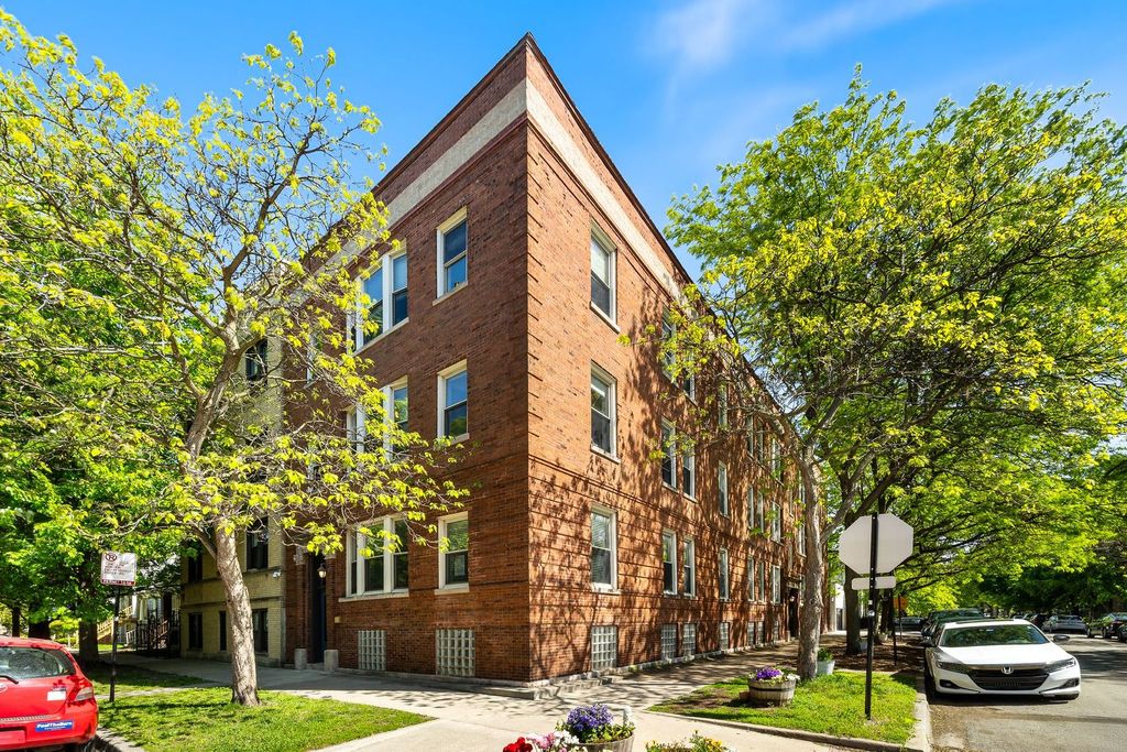 4055 N Wolcott Avenue 3S, Chicago, IL 60613