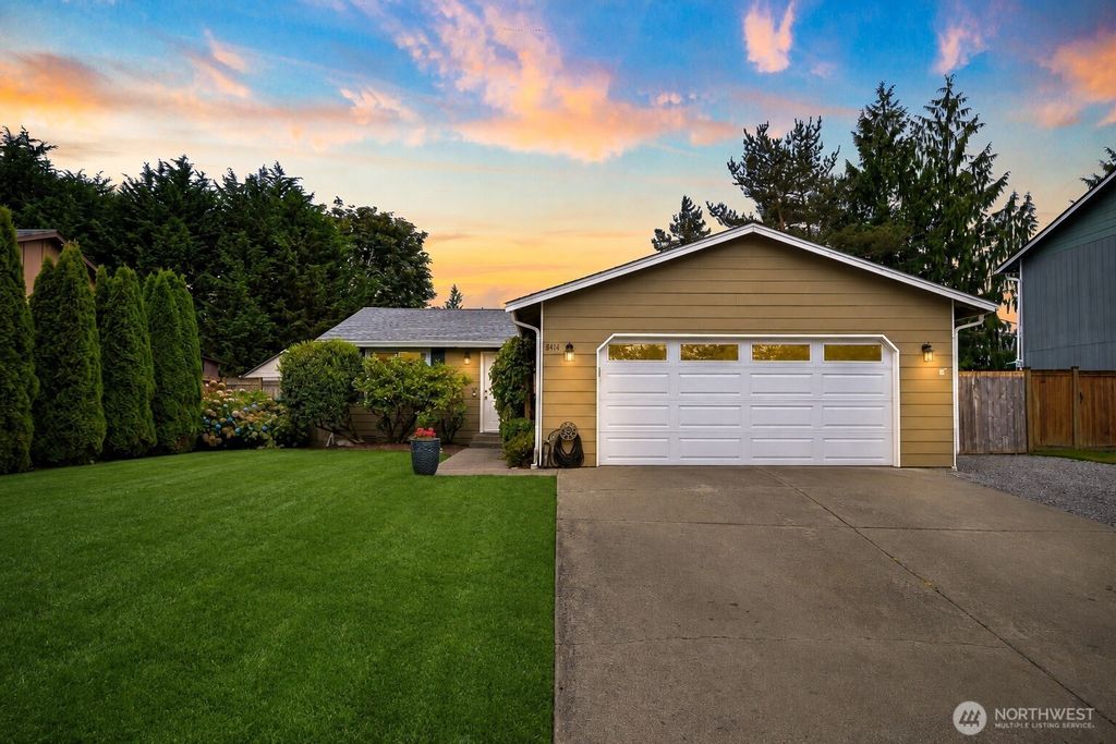 8414 14th Place SE, Lake Stevens, WA 98258