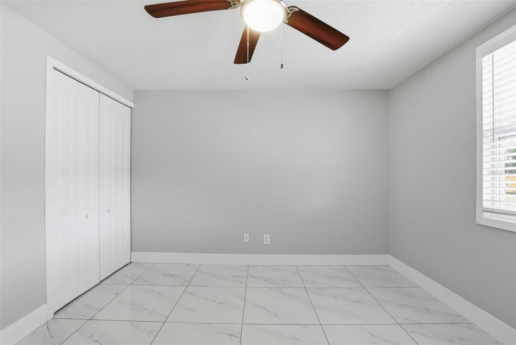 Image 17 of property listing at 6033 W AMELIA STREET, Orlando, FL 32835