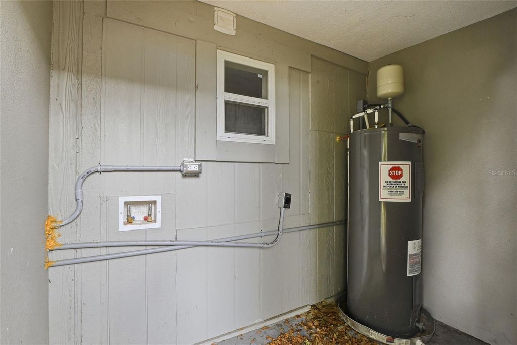 Image 25 of property listing at 6033 W AMELIA STREET, Orlando, FL 32835